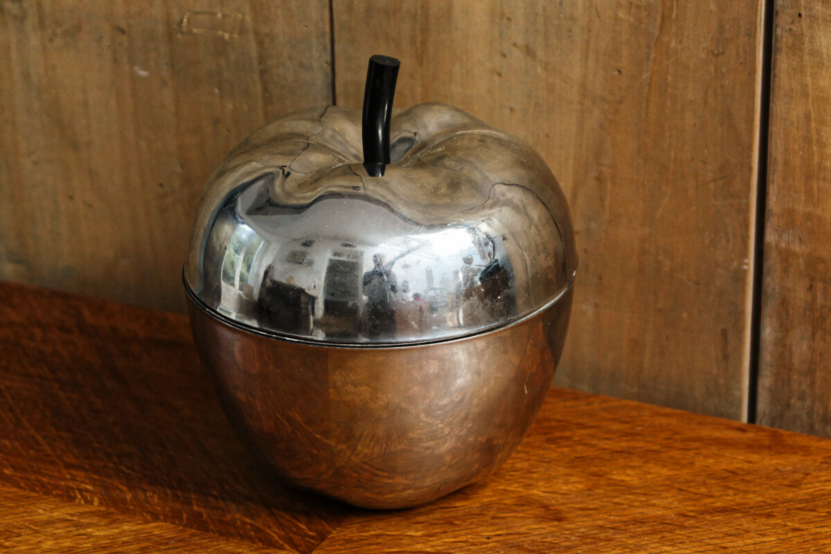 Apple, brushed aluminum ice bucket