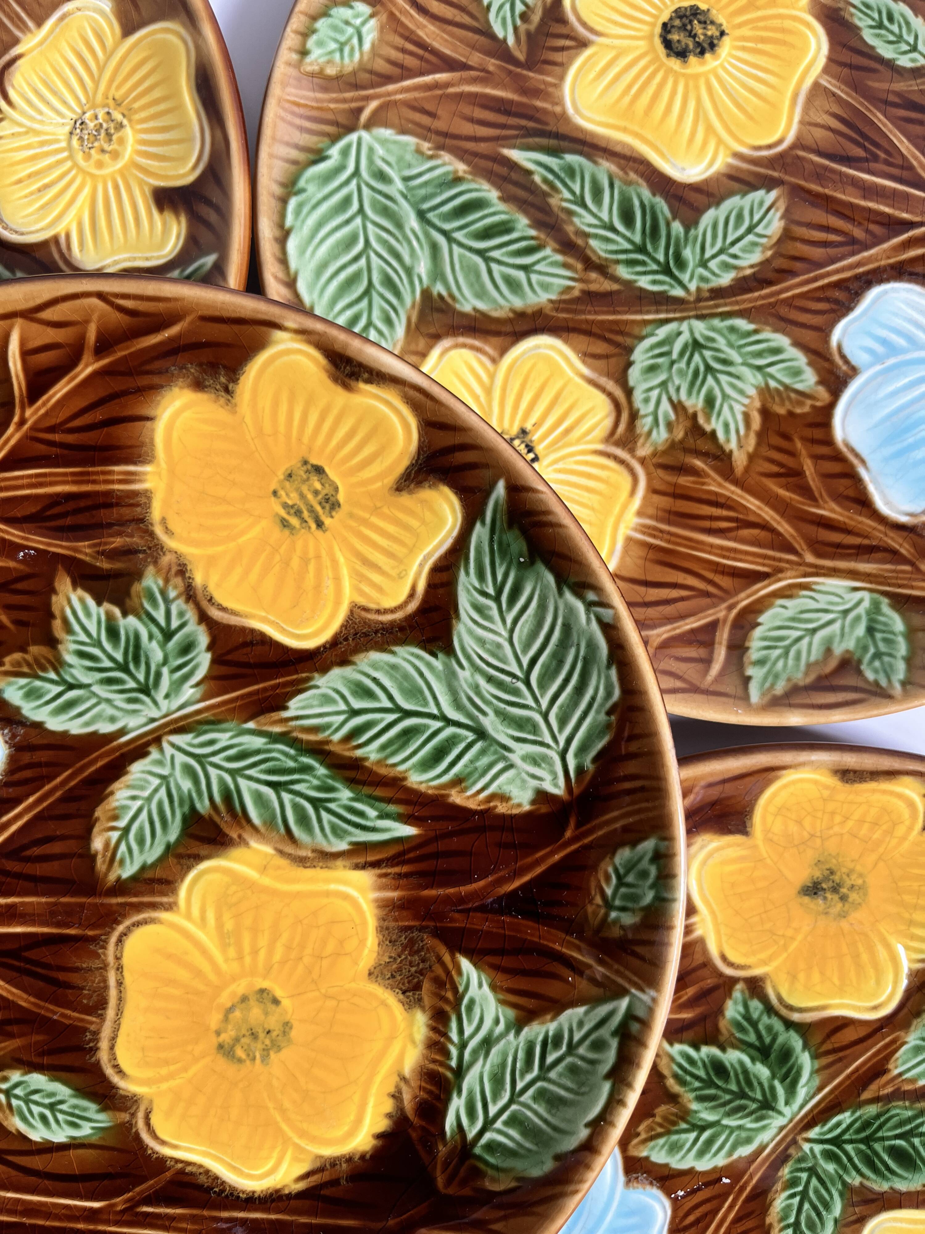 4 vintage Sarreguemines earthenware dessert plates