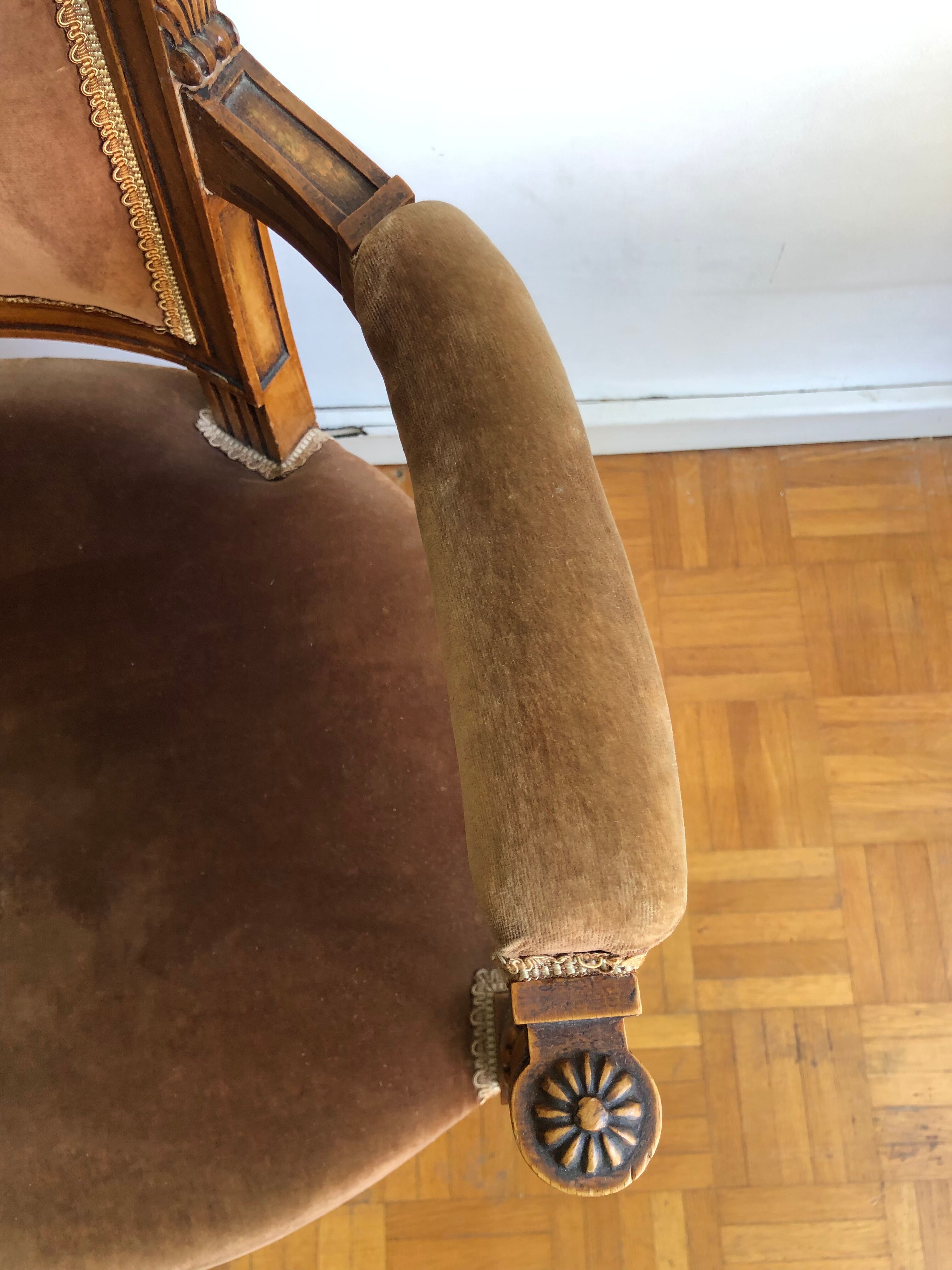 Fauteuil style directoire velours marron