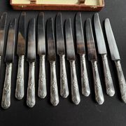 Coffret 12 couteaux de table – Métal argenté – Orbrille