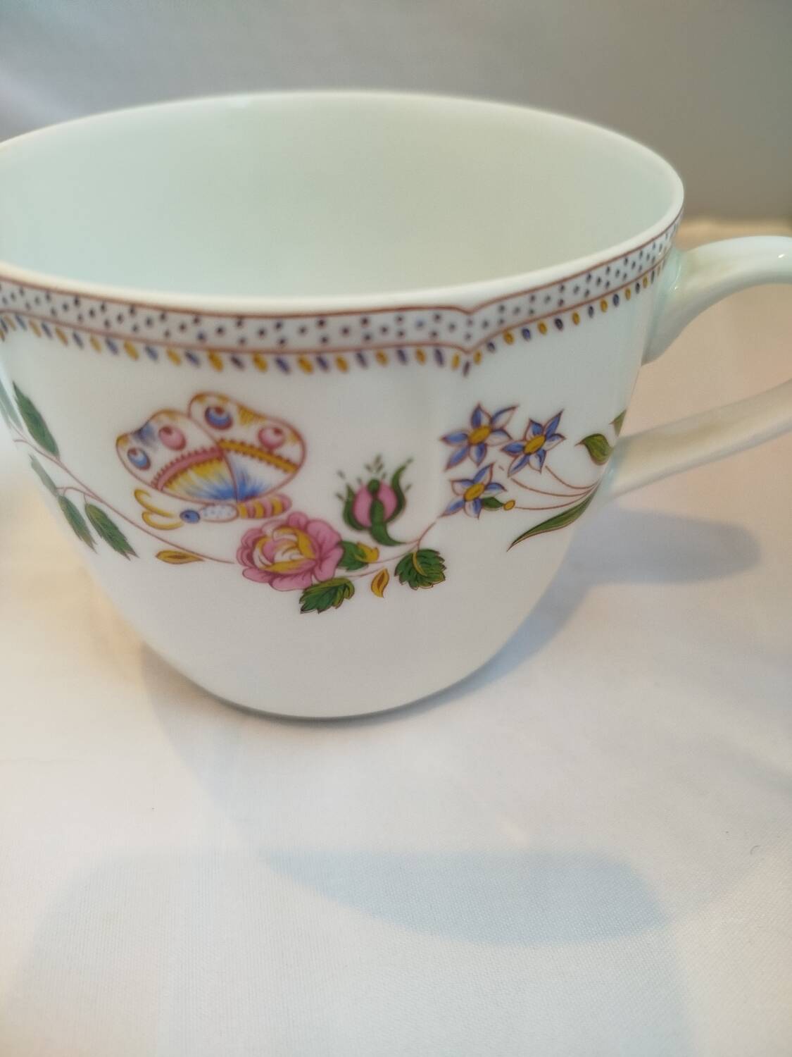 Tasse et Soucoupe Ancienne Fleurs en Porcelaine de Paris/Limoges