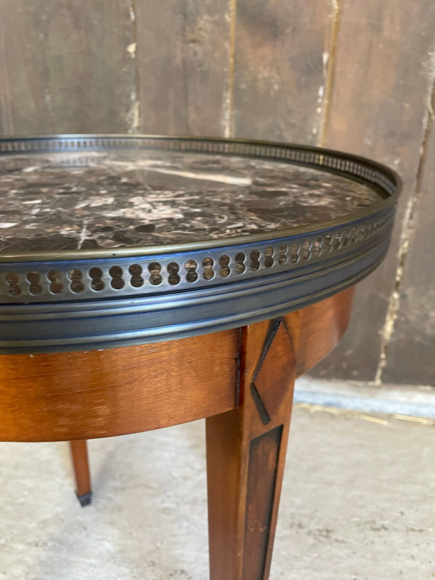 Table bouillotte