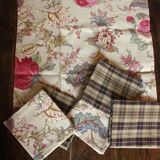 6 brown checkered napkins with vintage floral print