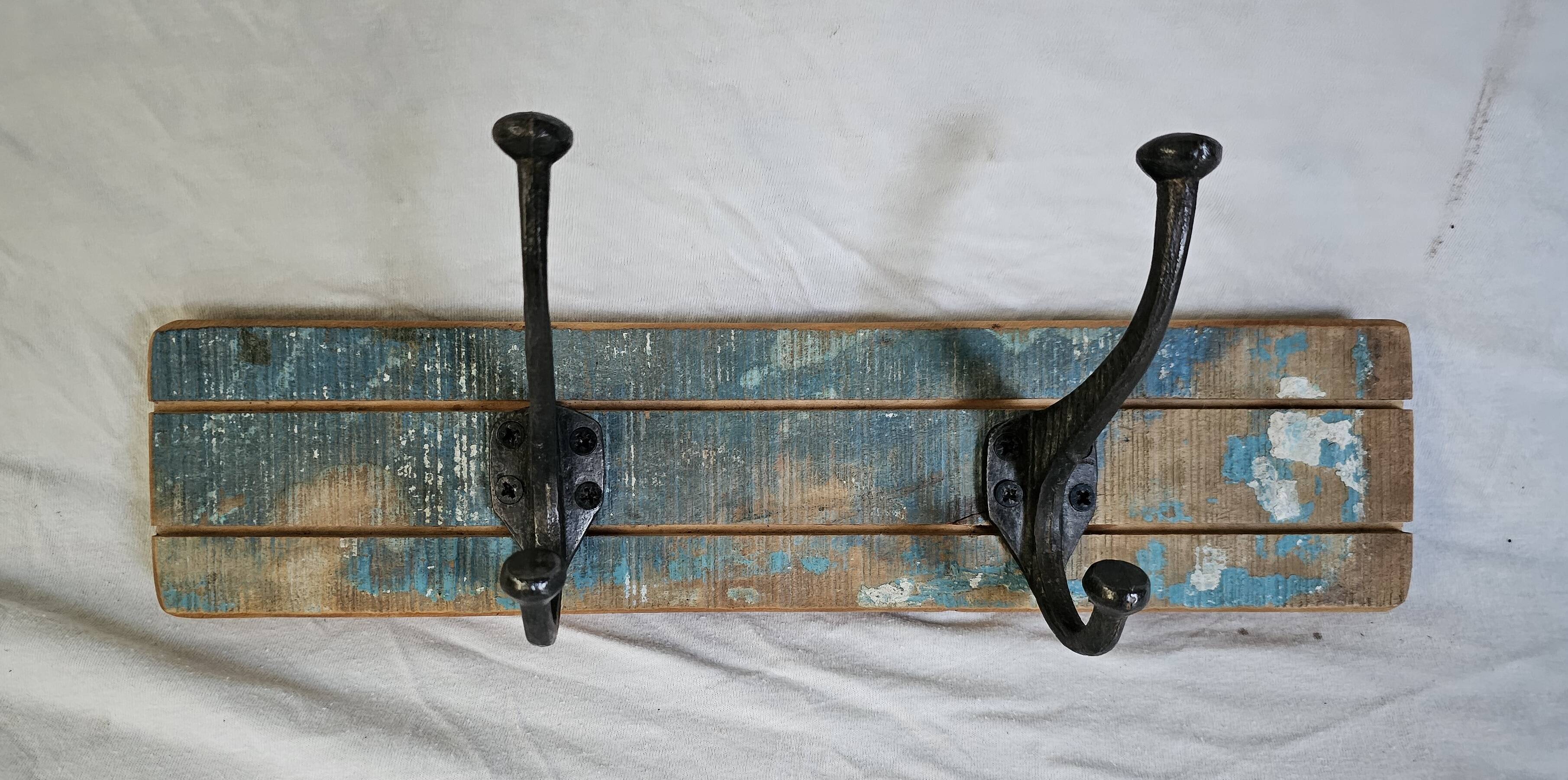 Solid teak coat hook with 2 double cast iron hooks