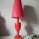 Lampe de style italien en marbre rouge