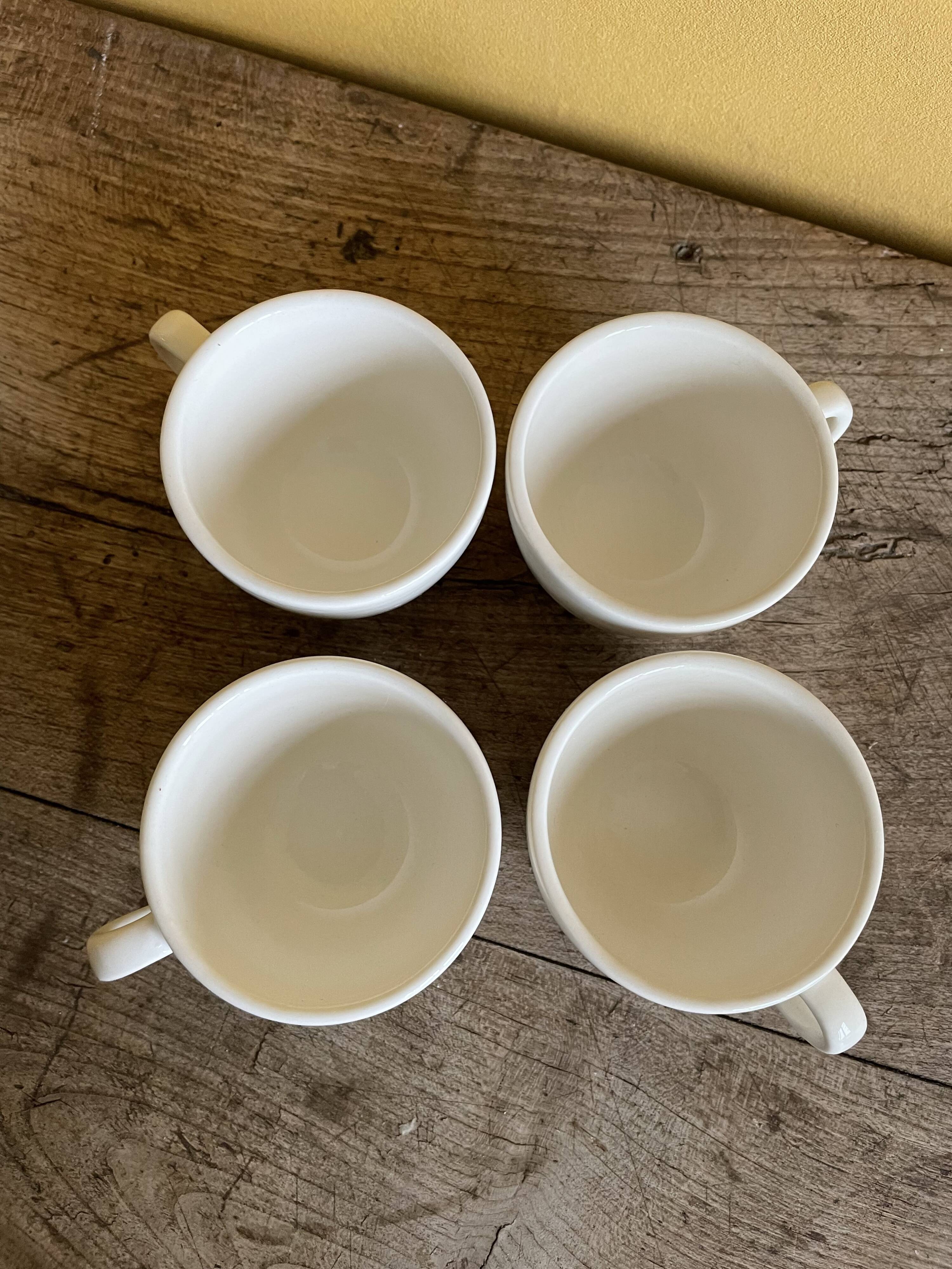 Set of ceramic cups