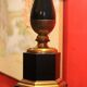 Lampes de table en tôle émaillée noire et bronze doré du 20e siècle avec abat-jour en soie, ensemble de 2.