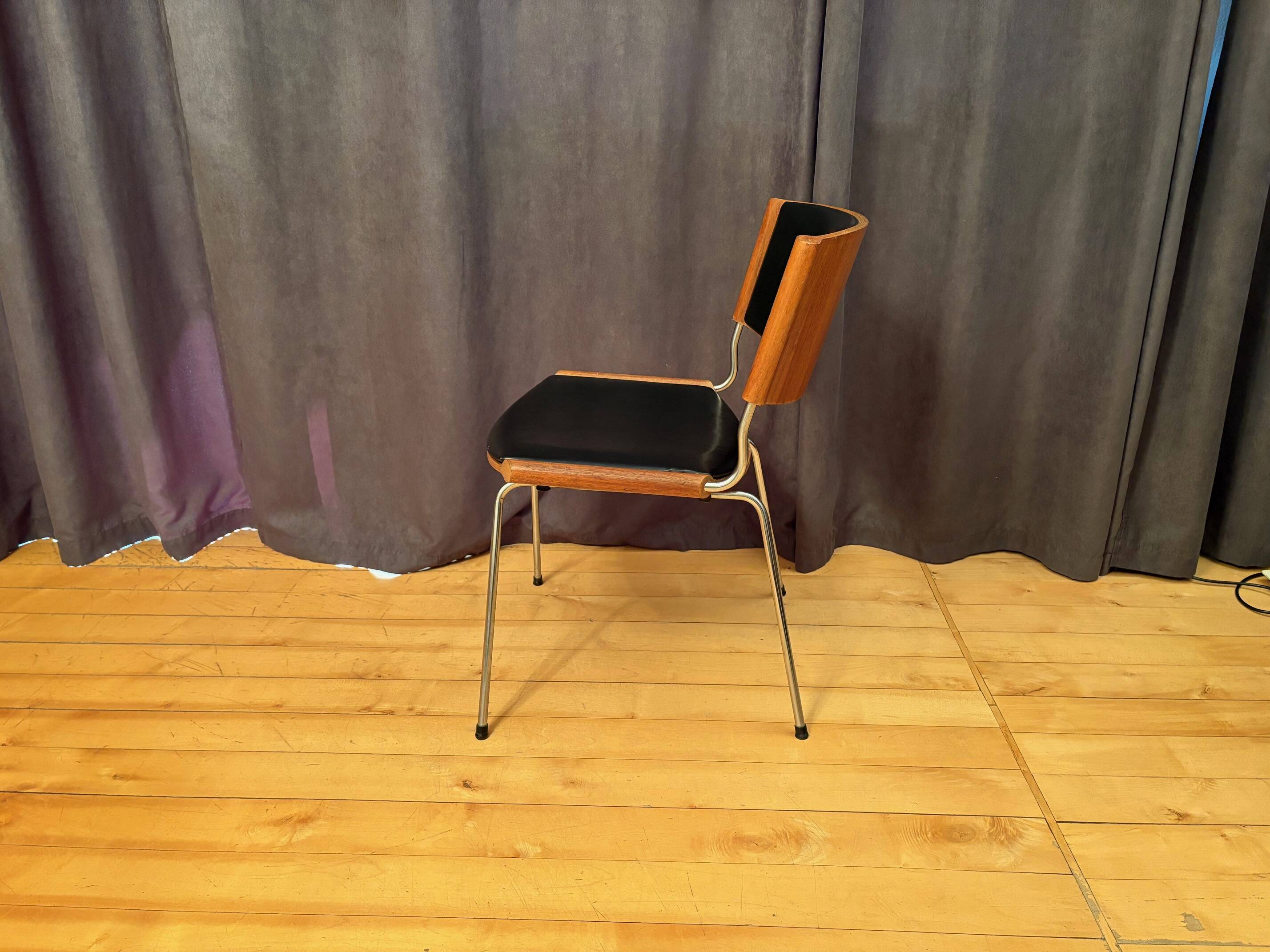 Badminton Chair ND 150, designed by Nanna and Jørgen Ditzel, Kolds Savvaerk