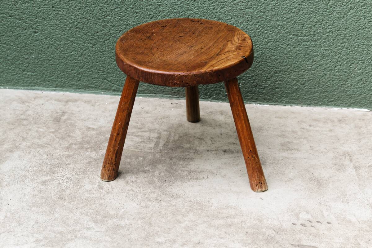 Circular tripod stool, solid wood