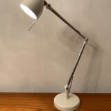 Articulated design desk lamp