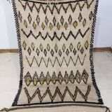 Handmade moroccan berber rug 187 x 117 cm