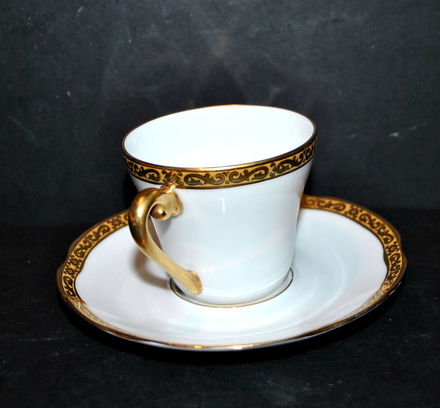 Vintage Limoges porcelain coffee cup ROYAL CHAPUS 1970