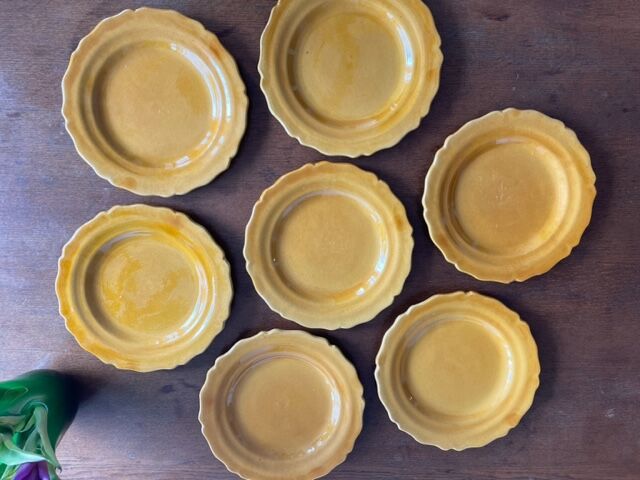 Set of 7 honey-colored plates in glazed clay Pottery Ravel