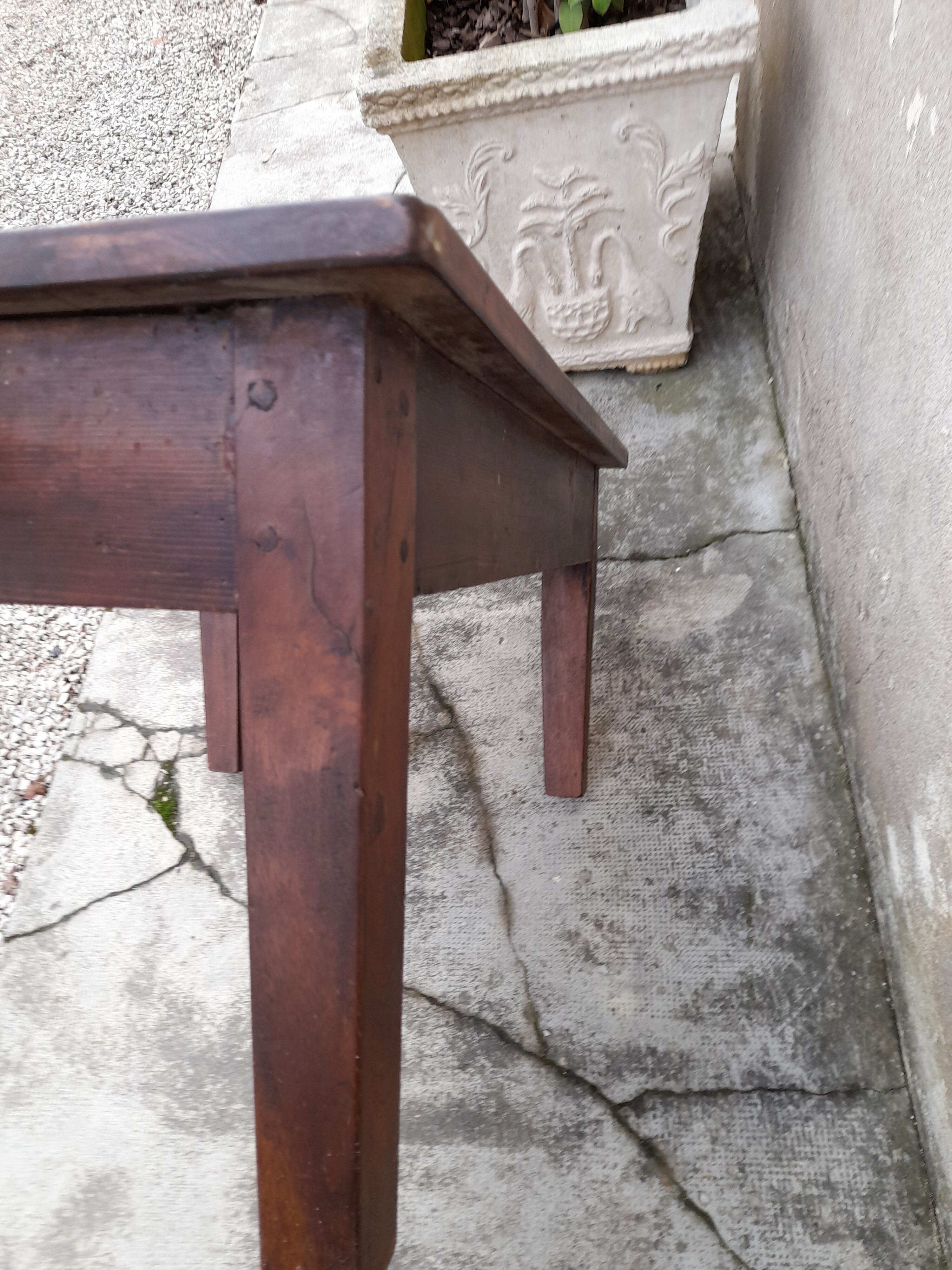 Table basse de ferme rustique 1900 en Fruitier