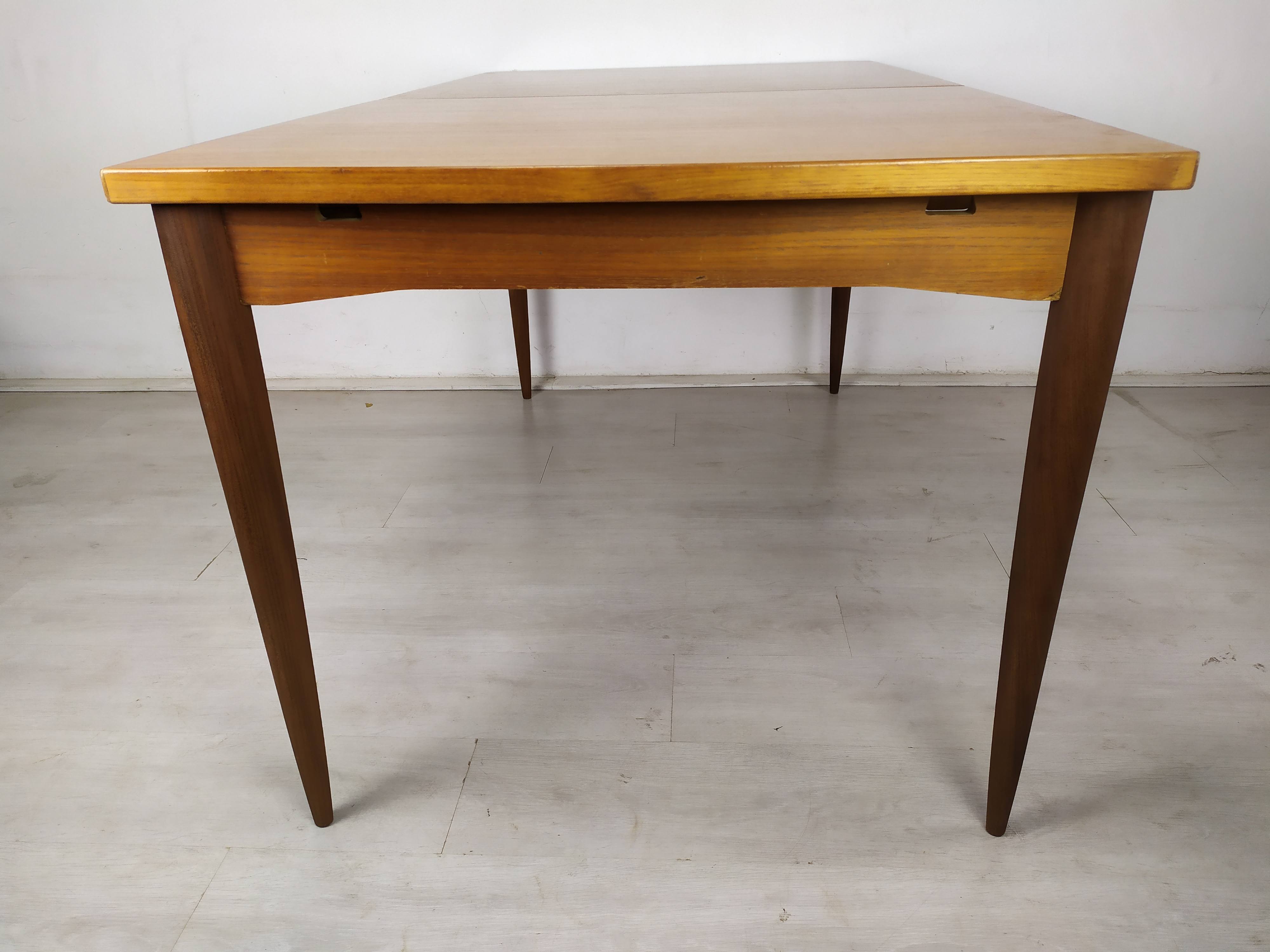 Scandinavian extendable table teak