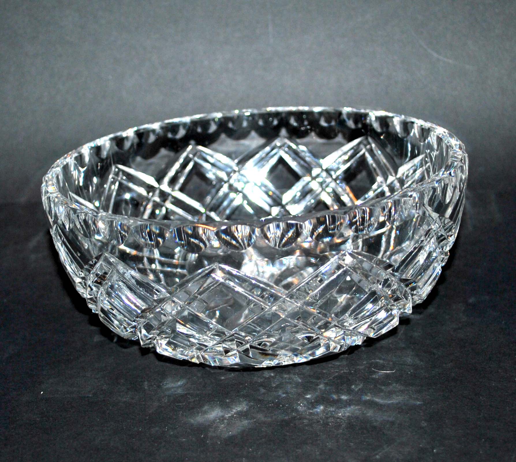 Round cut crystal cup of SAINT-LOUIS Crossed bevels