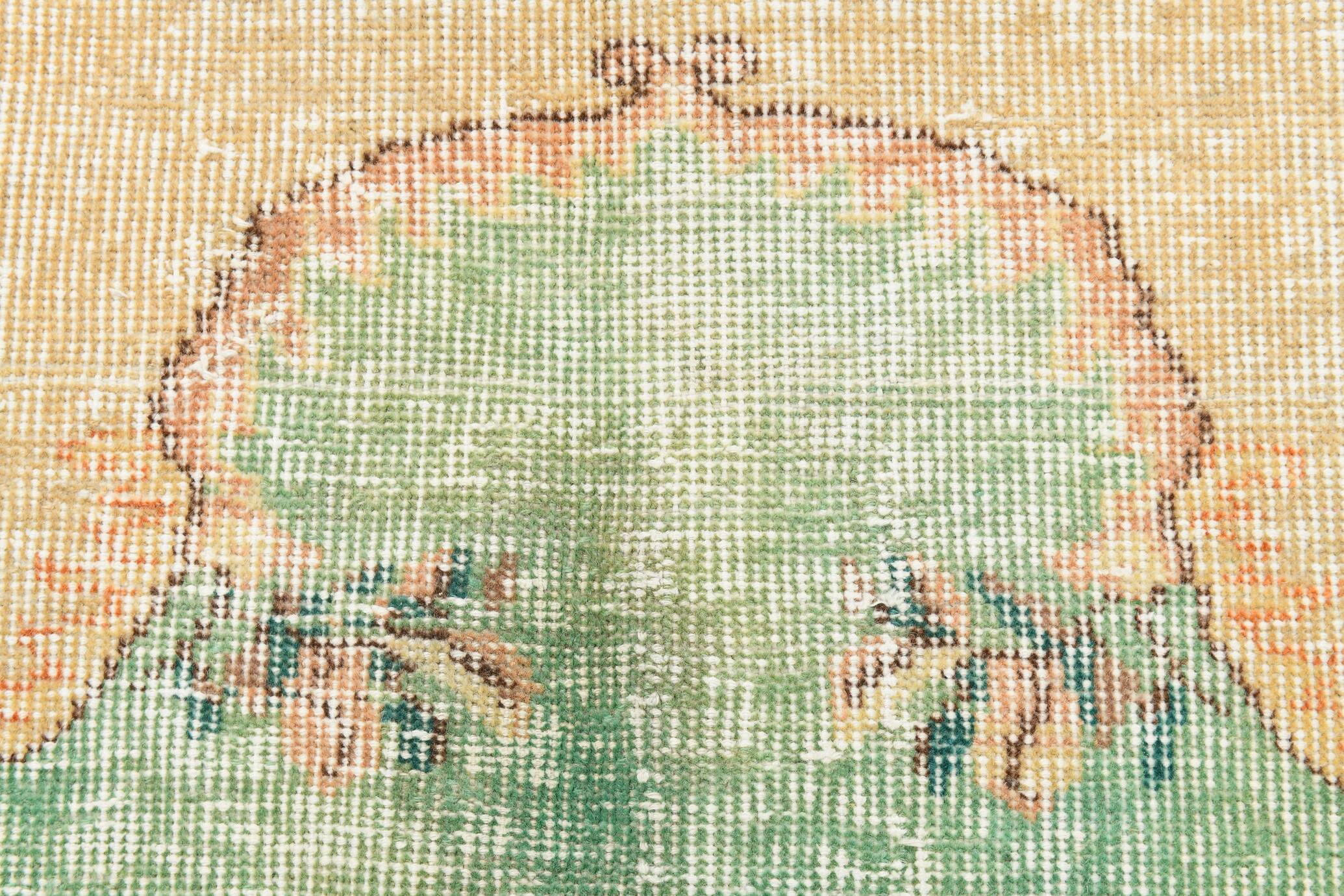 6x10 Peach Beige & Green Soft Wool Vintage Rug, 201x308Cm SK 5621