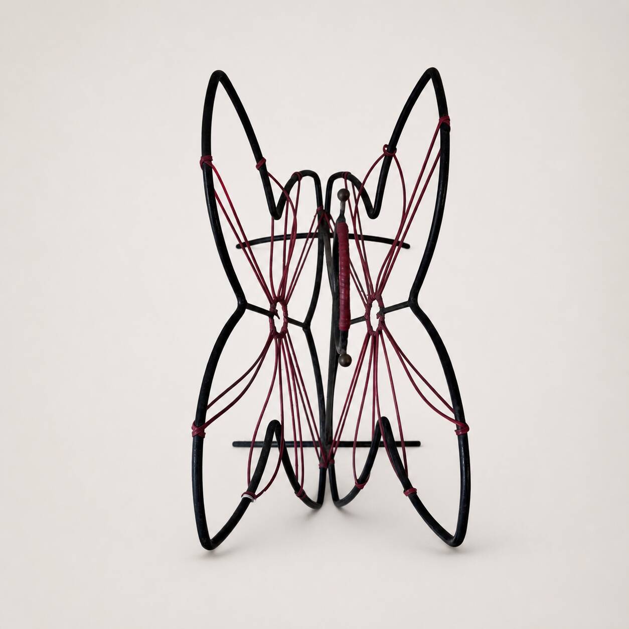 Butterfly magazine rack in metal wire, 1950s-60s