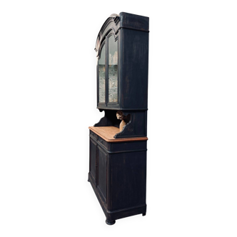 Louis-Philippe two-body dresser