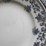 3 flat ironware plates, "Jane" model, Saint Amand