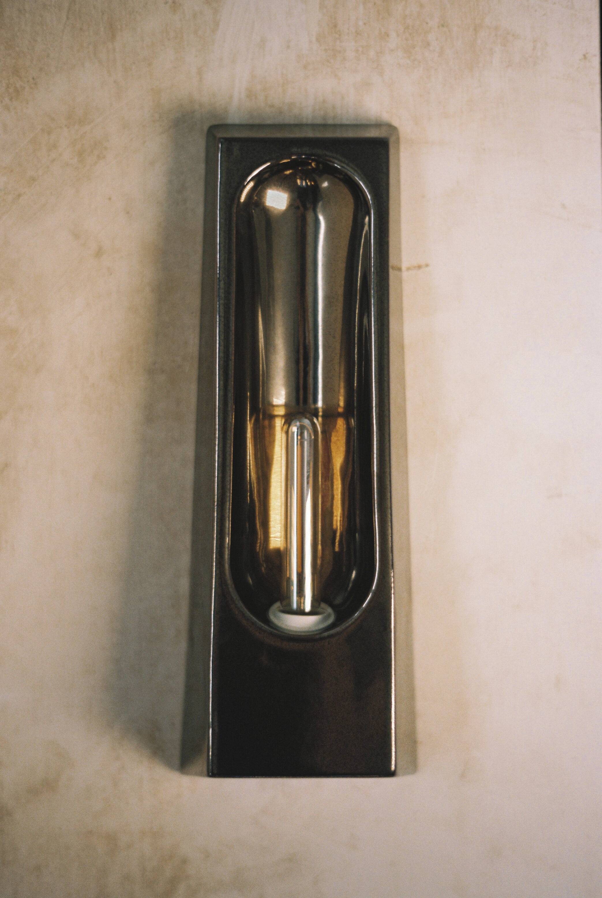 Bronze alcove wall light - violaine d'harcourt