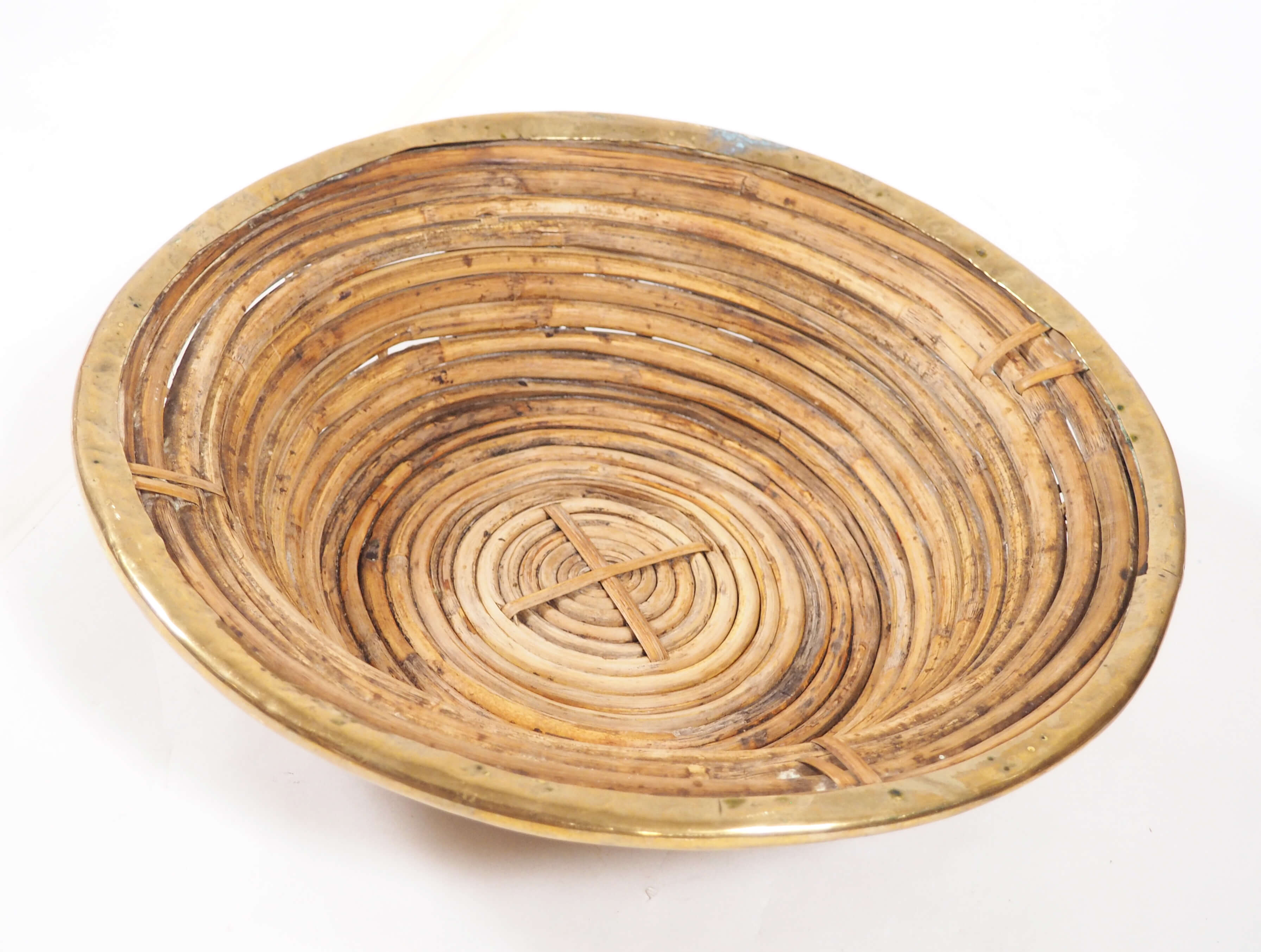 Dish in rush and brass