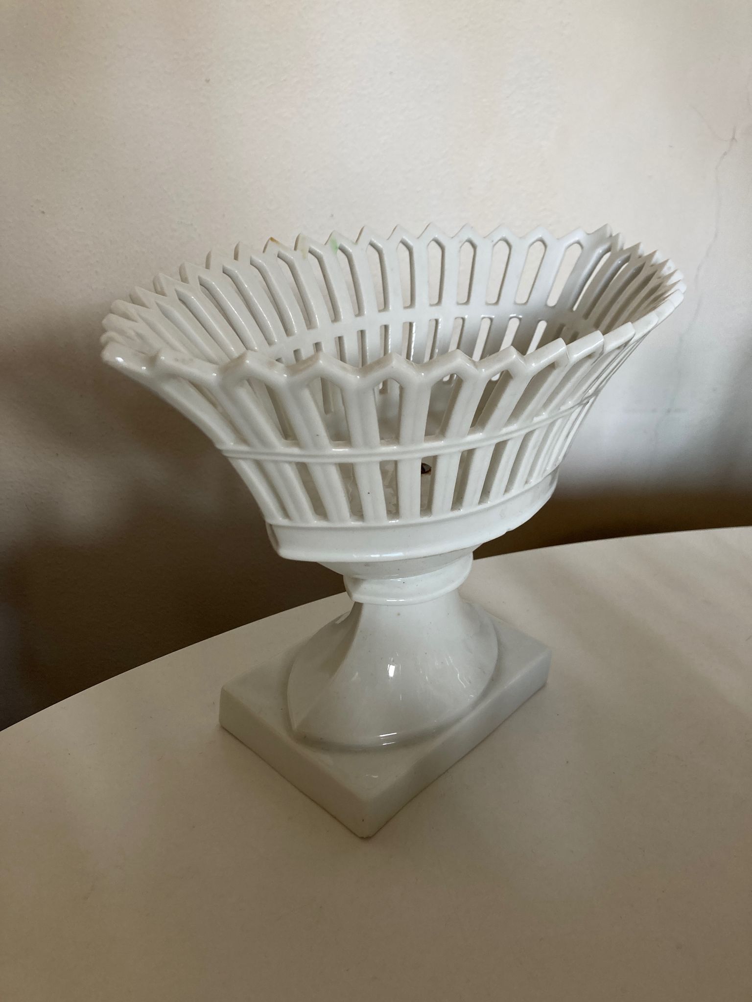 Produit BHV Coupe navette ajourée Louis Philippe