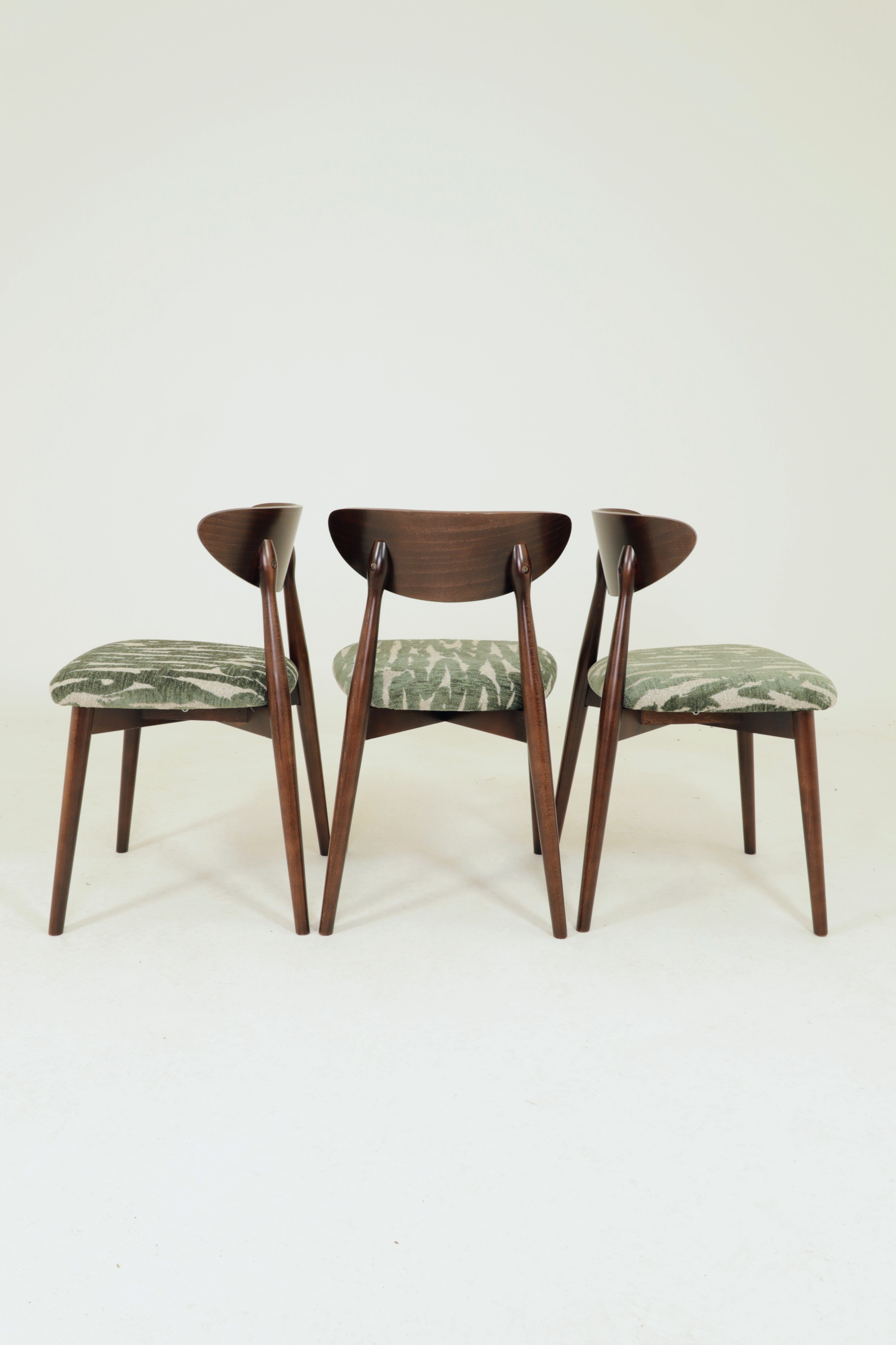 Modern set of 6 dining chairs, jacquard upholstery with patterns.