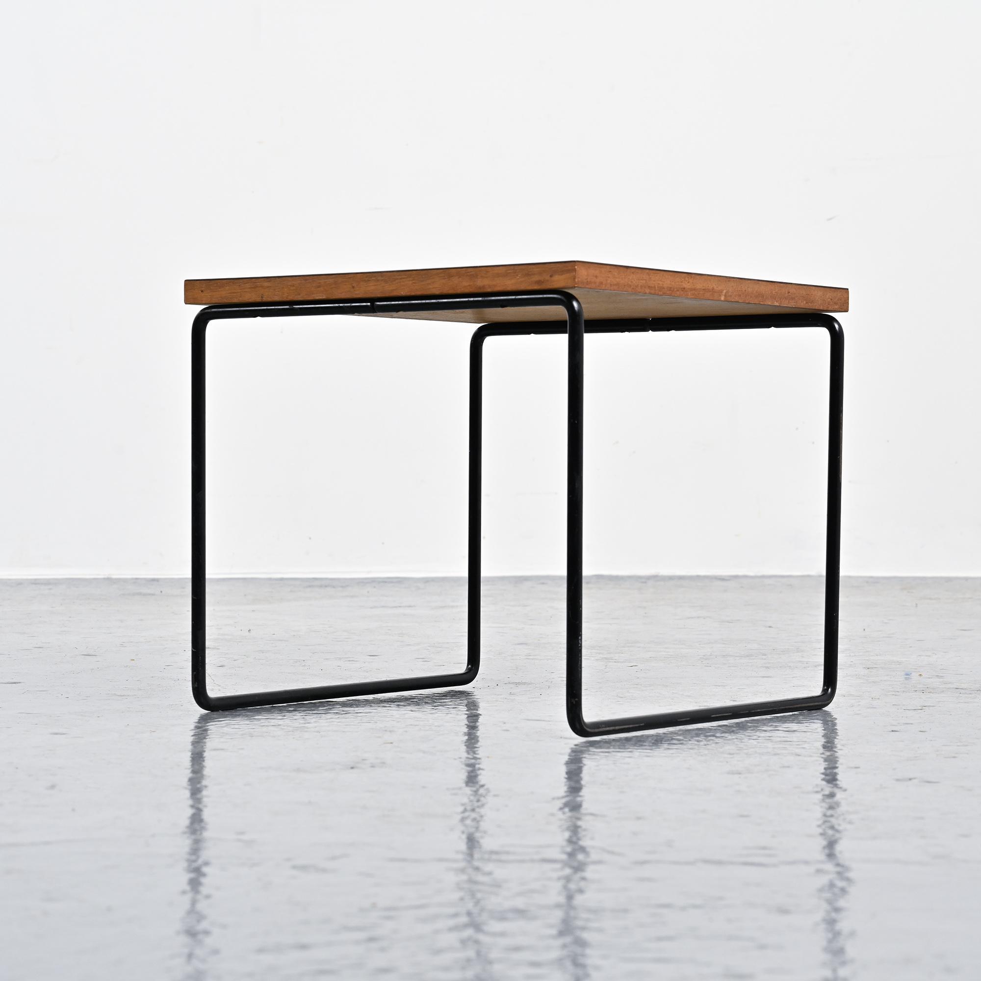 Table "Volante", Pierre Guariche pour Steiner, ca. 1955