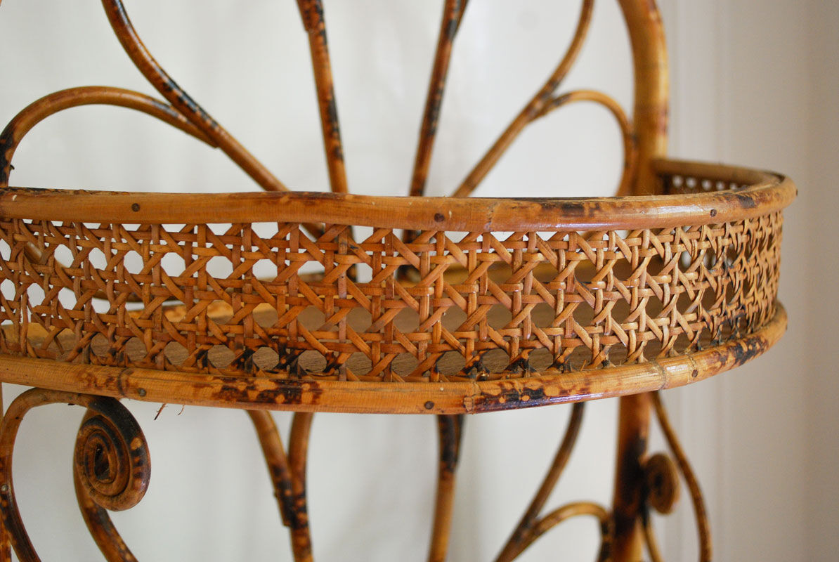 Shelf rattan and caning