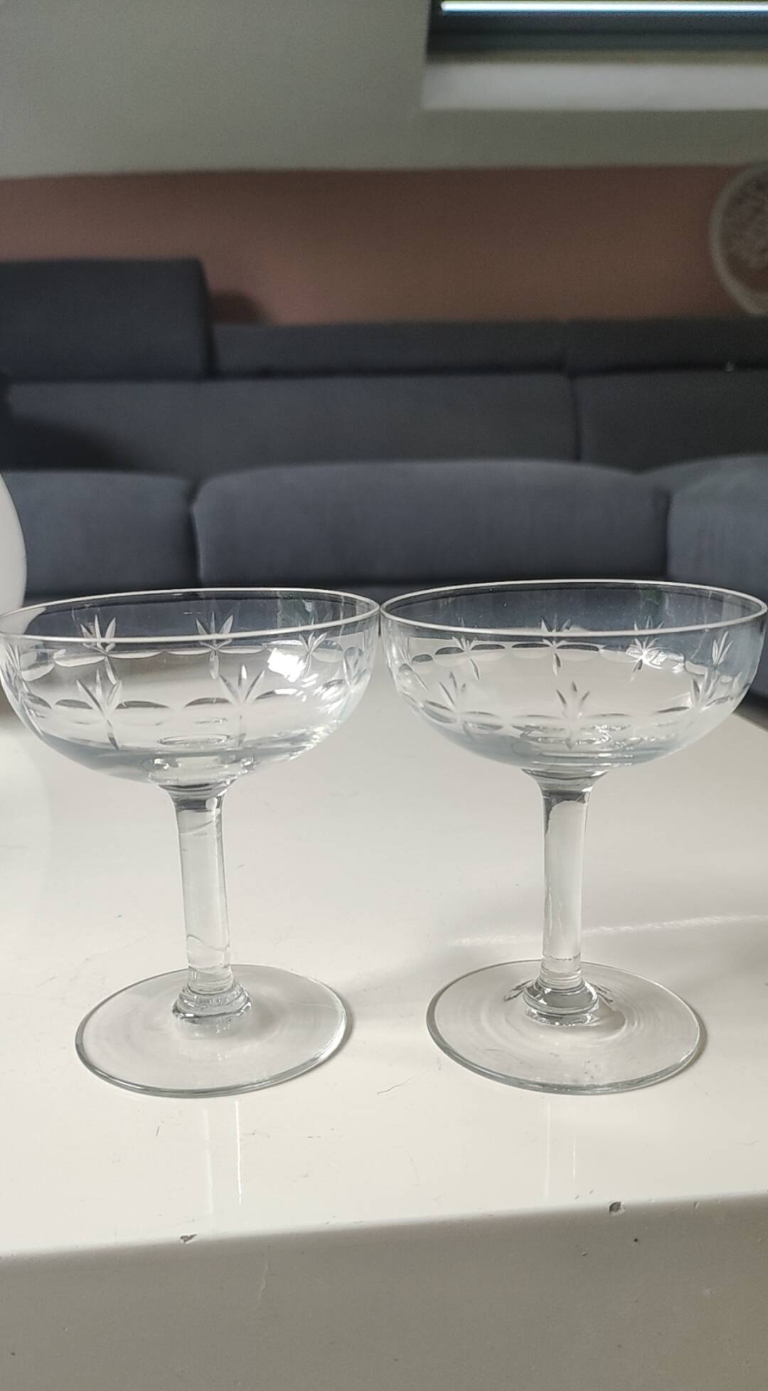 Lot of 4 Art Deco champagne coupes / Verreries de Doyen. Half crystal.