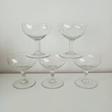 Lot de 5 coupes à champagne en verre gravé feuillage