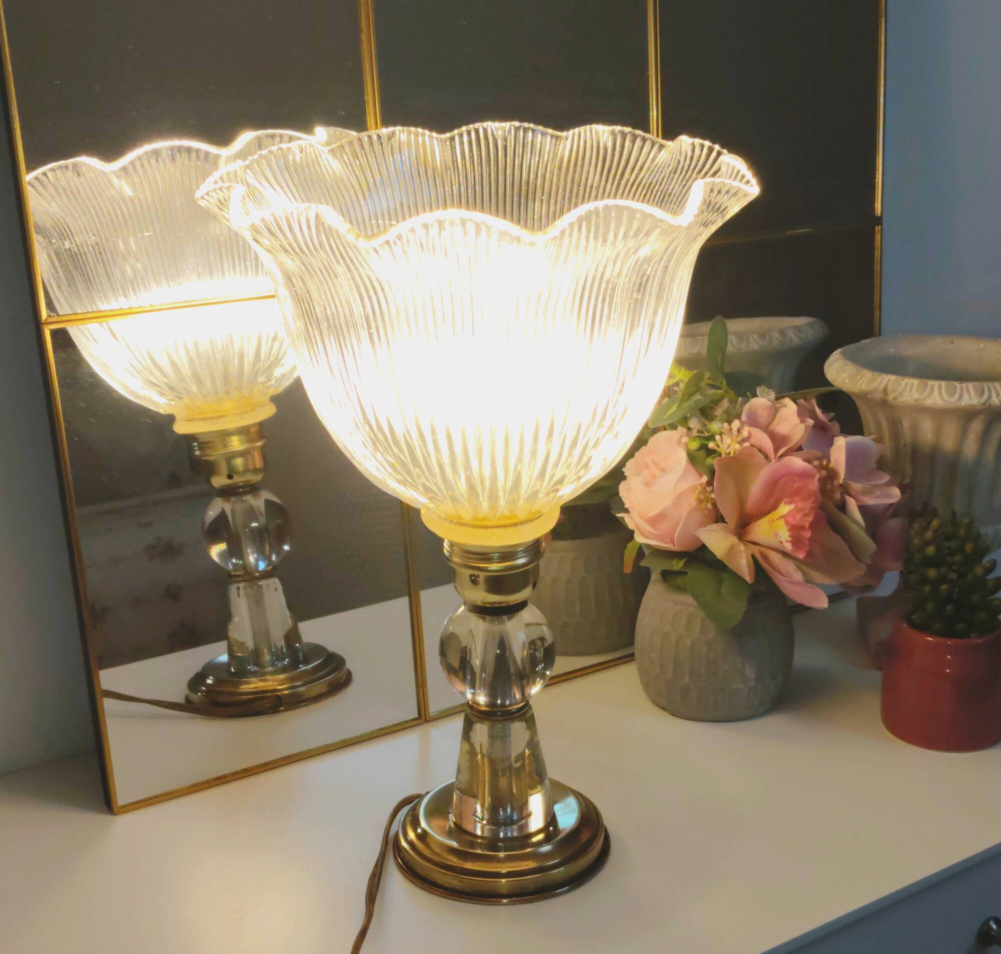 Authentic art deco chalice table lamp - 1930/40 - glass and brass