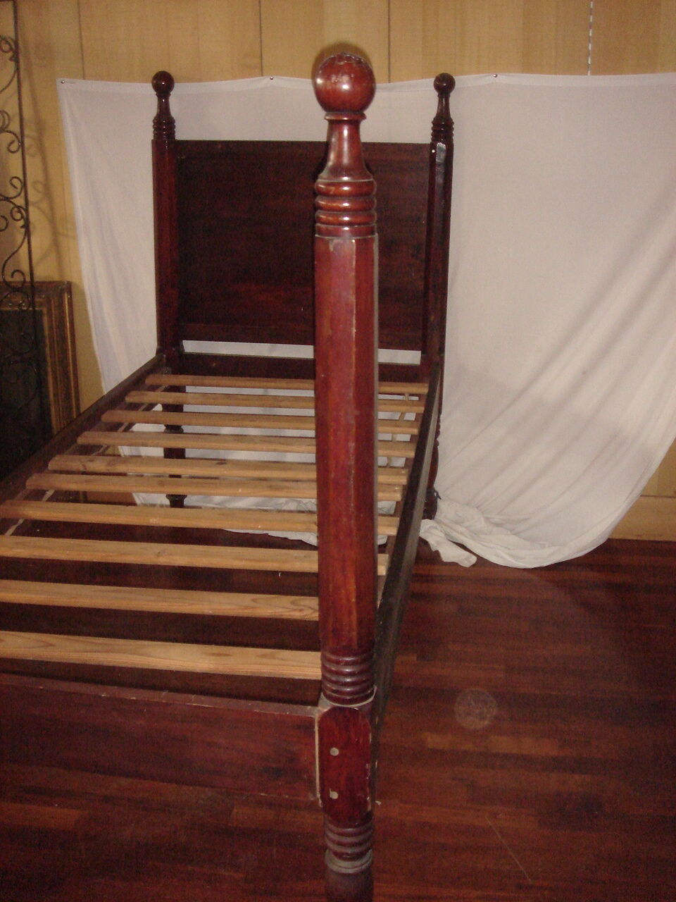 Cuban mahogany canopy bed