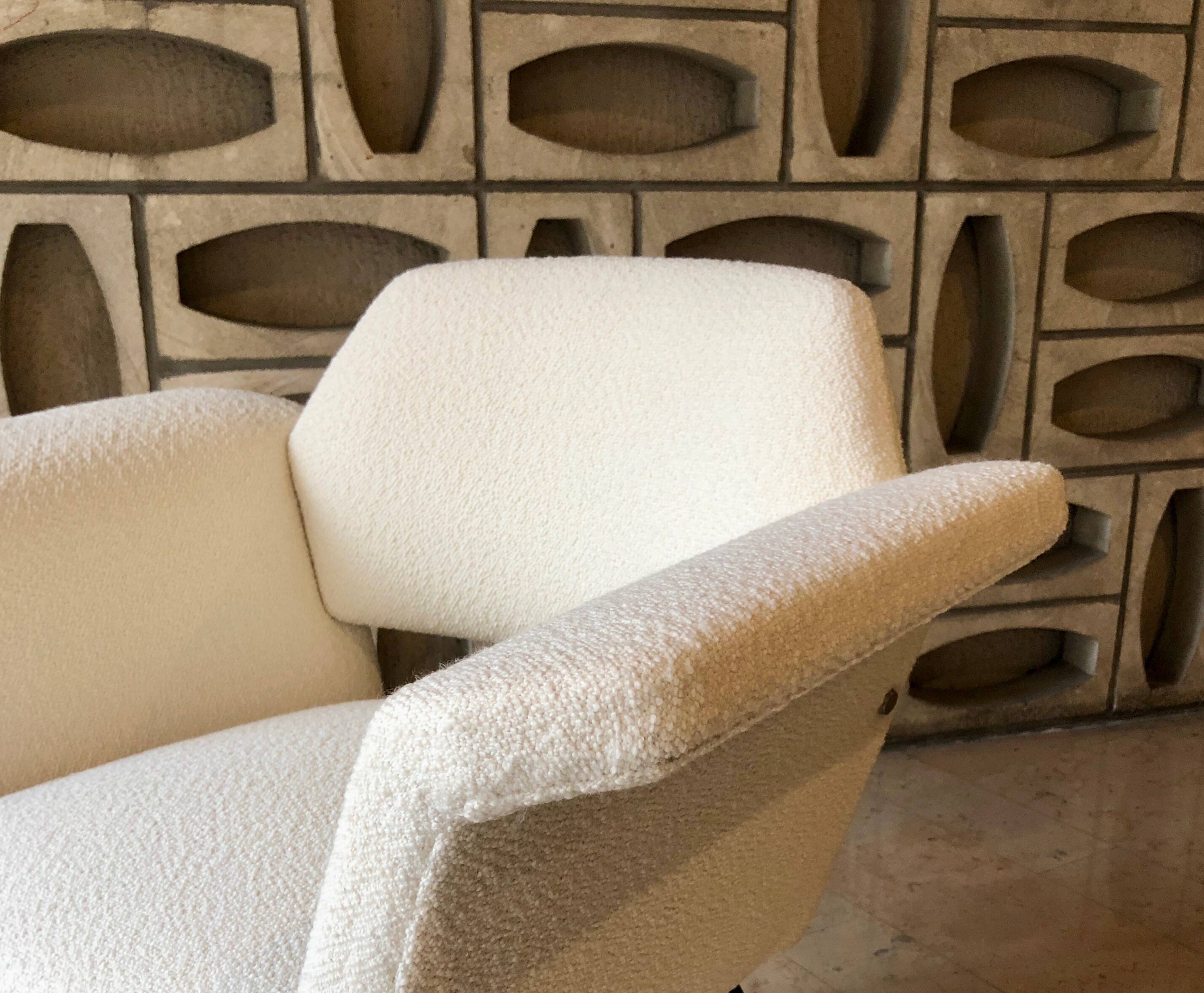 Prism armchair by Joseph-André Motte, Lelièvre fabric.