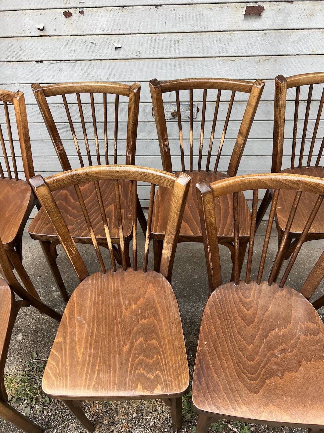 (Lot) 8 chaises bistrot estampillées Baumann