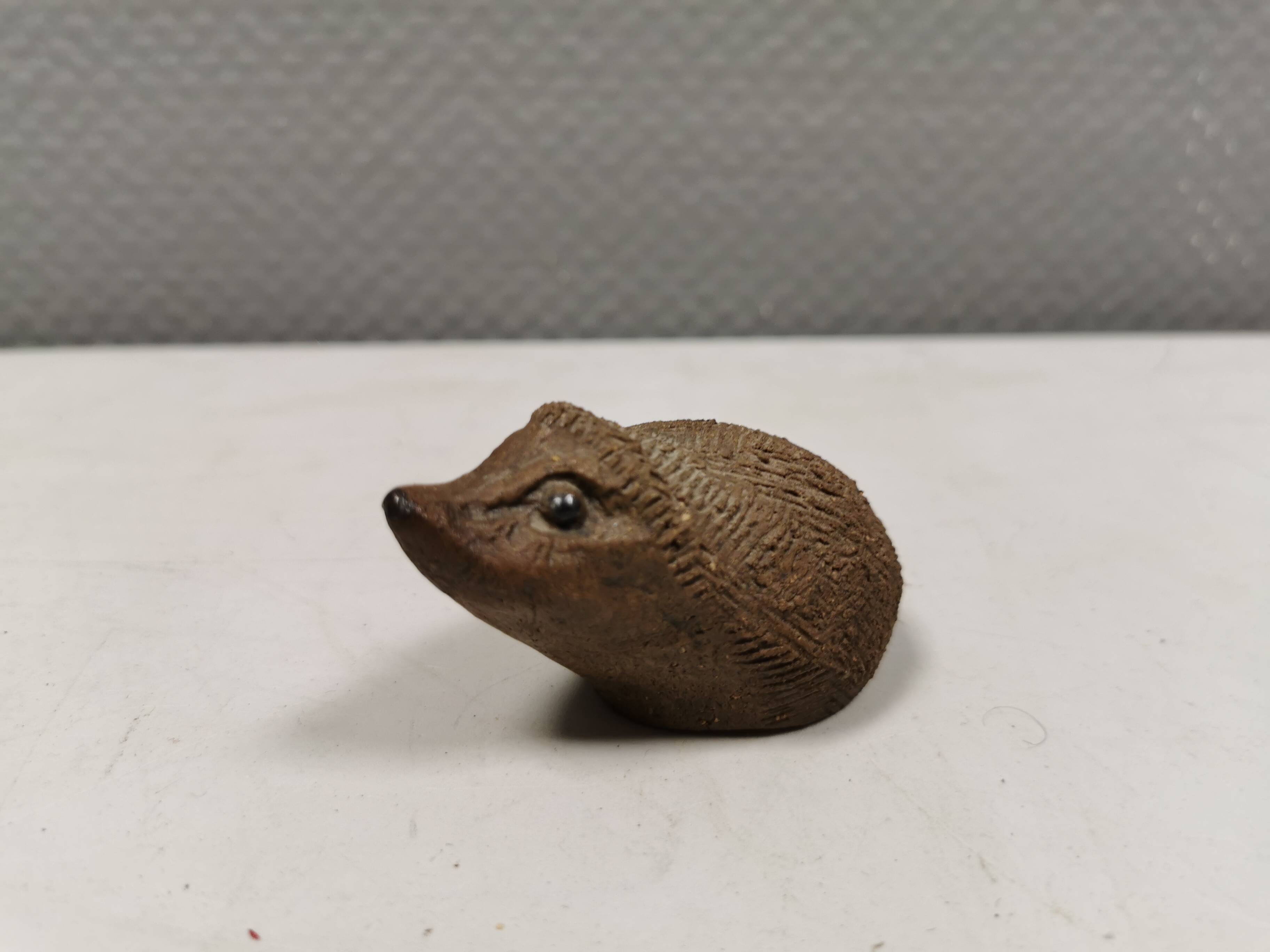 Small ceramic hedgehog by Poul Mathiesen (PM) 1970s Denmark.