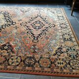 Persian oriental carpet 2m x 3m