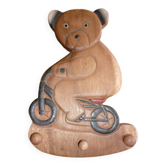 Porte manteau ours à vélo en bois vintage