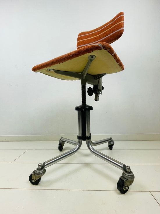 Gispen office chair with wheels
