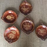 5 flat plates in glazed terracotta