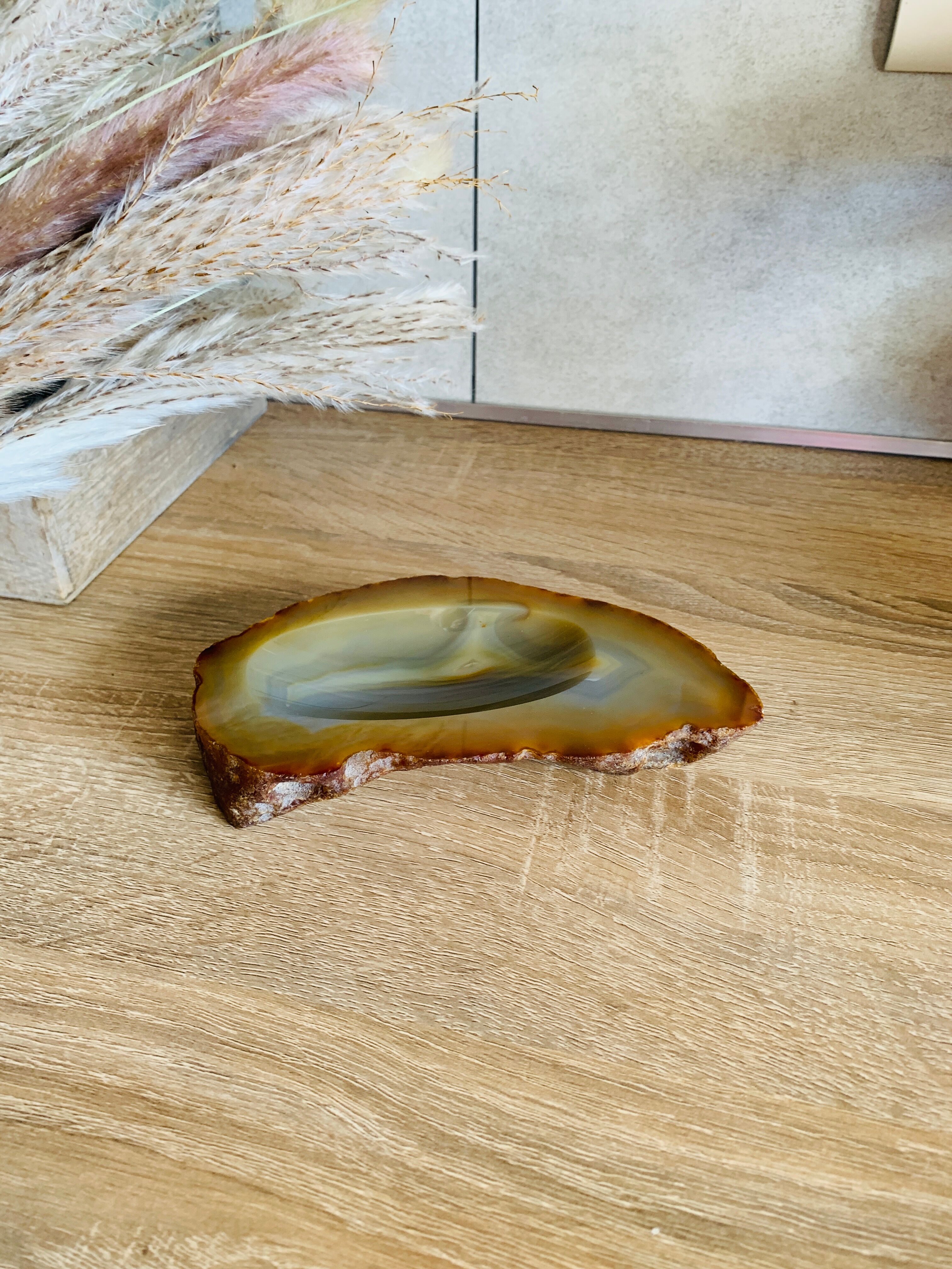 Vintage ashtray in agate stone