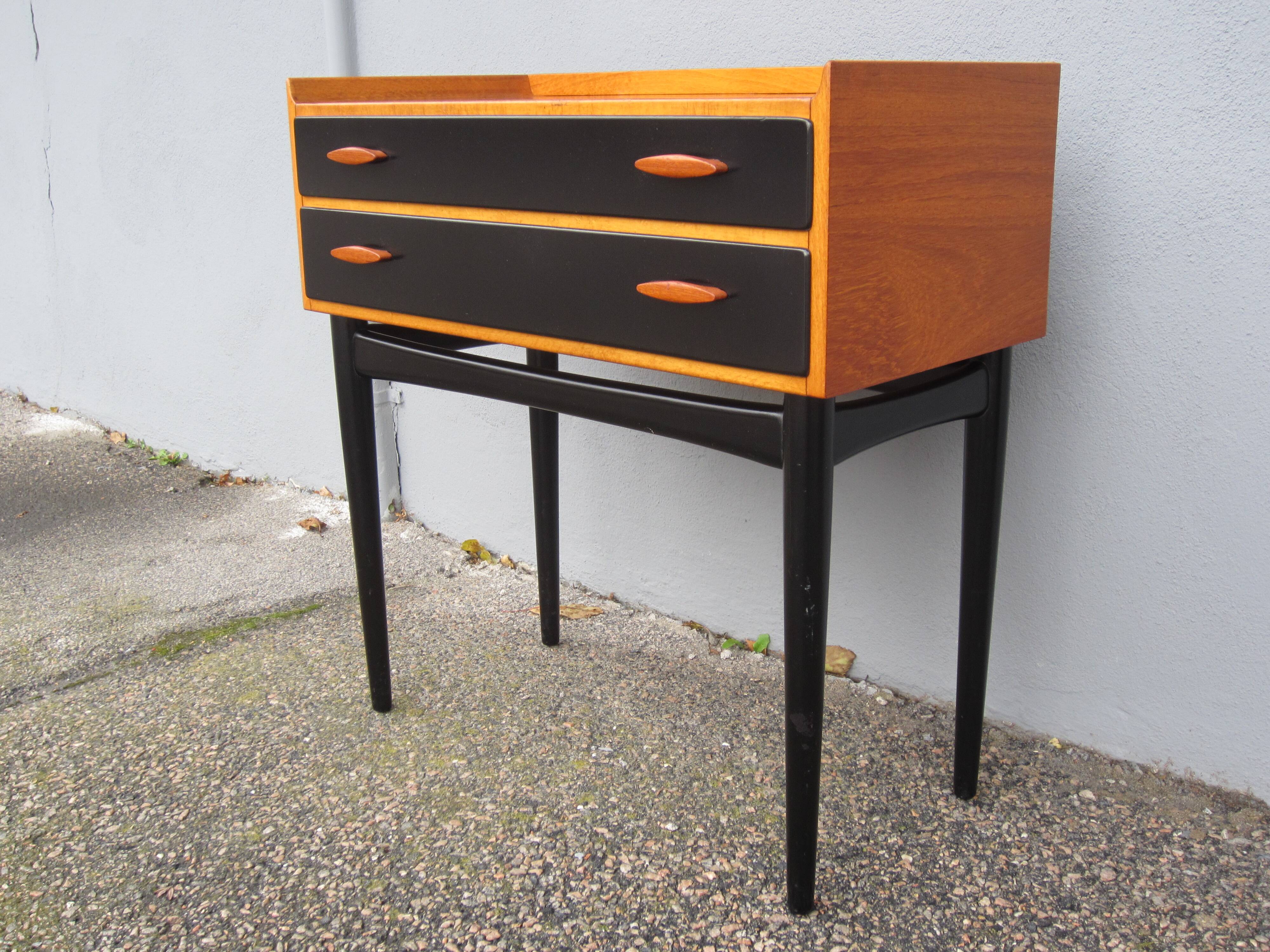Scandinavian teak chest of drawers Treman Möbelfabrik