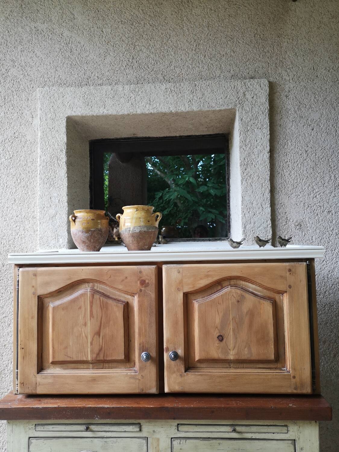 Hanging cupboard, wall mounted.