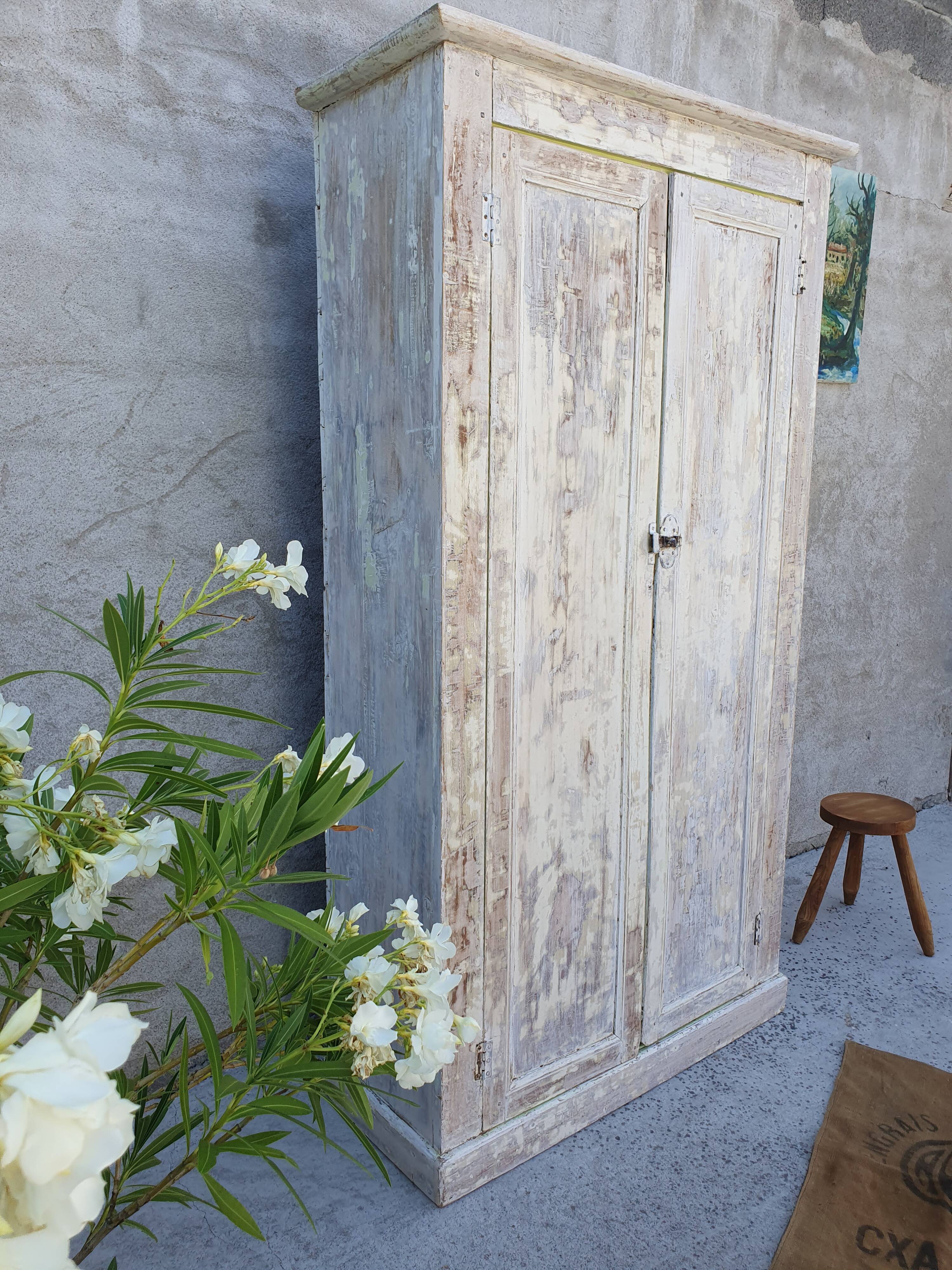 Armoire