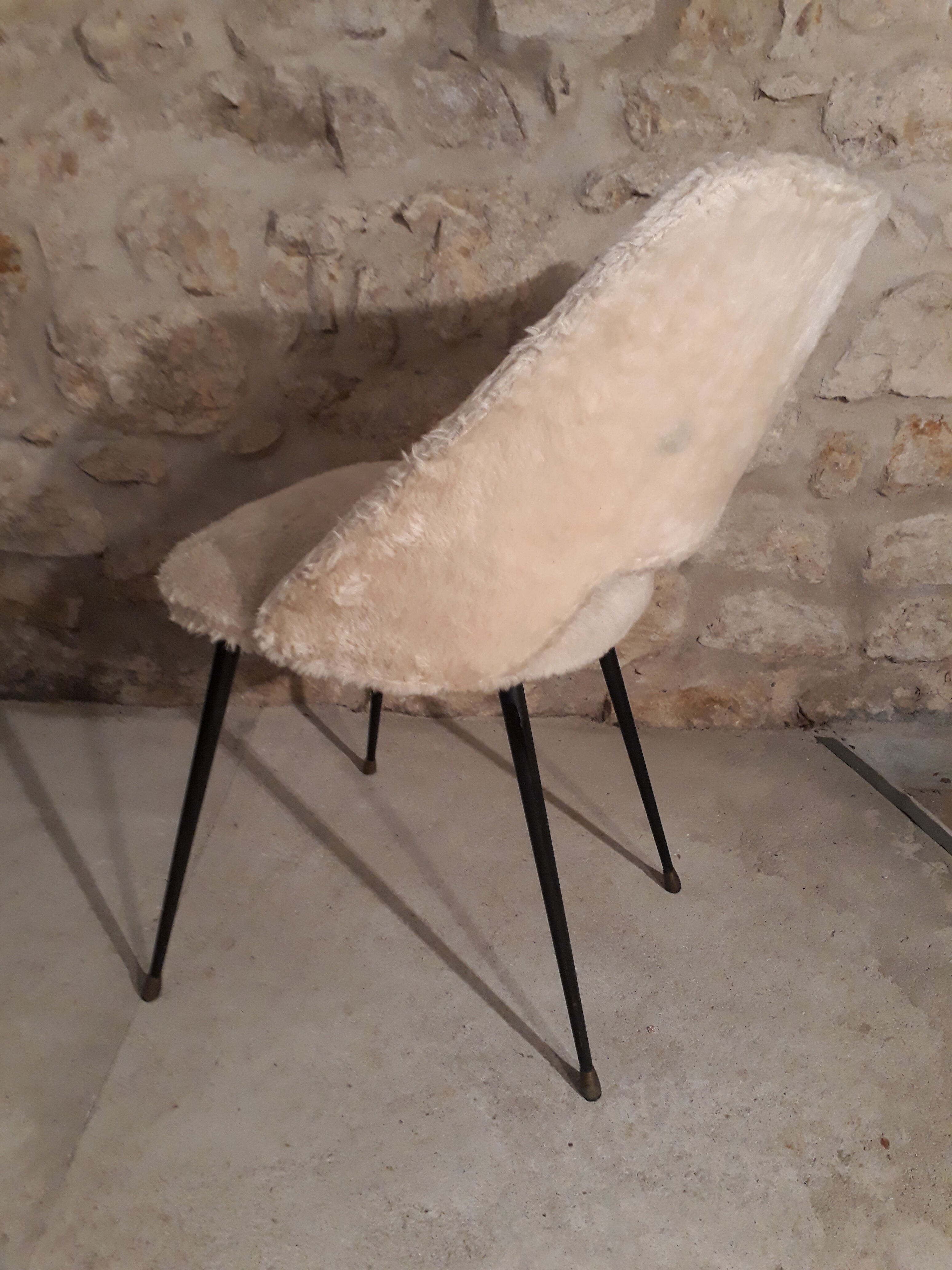 Barrel chair in toupee