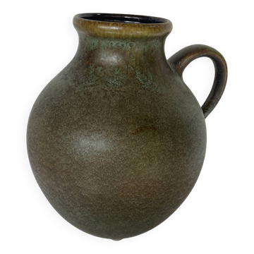 Large Pitcher