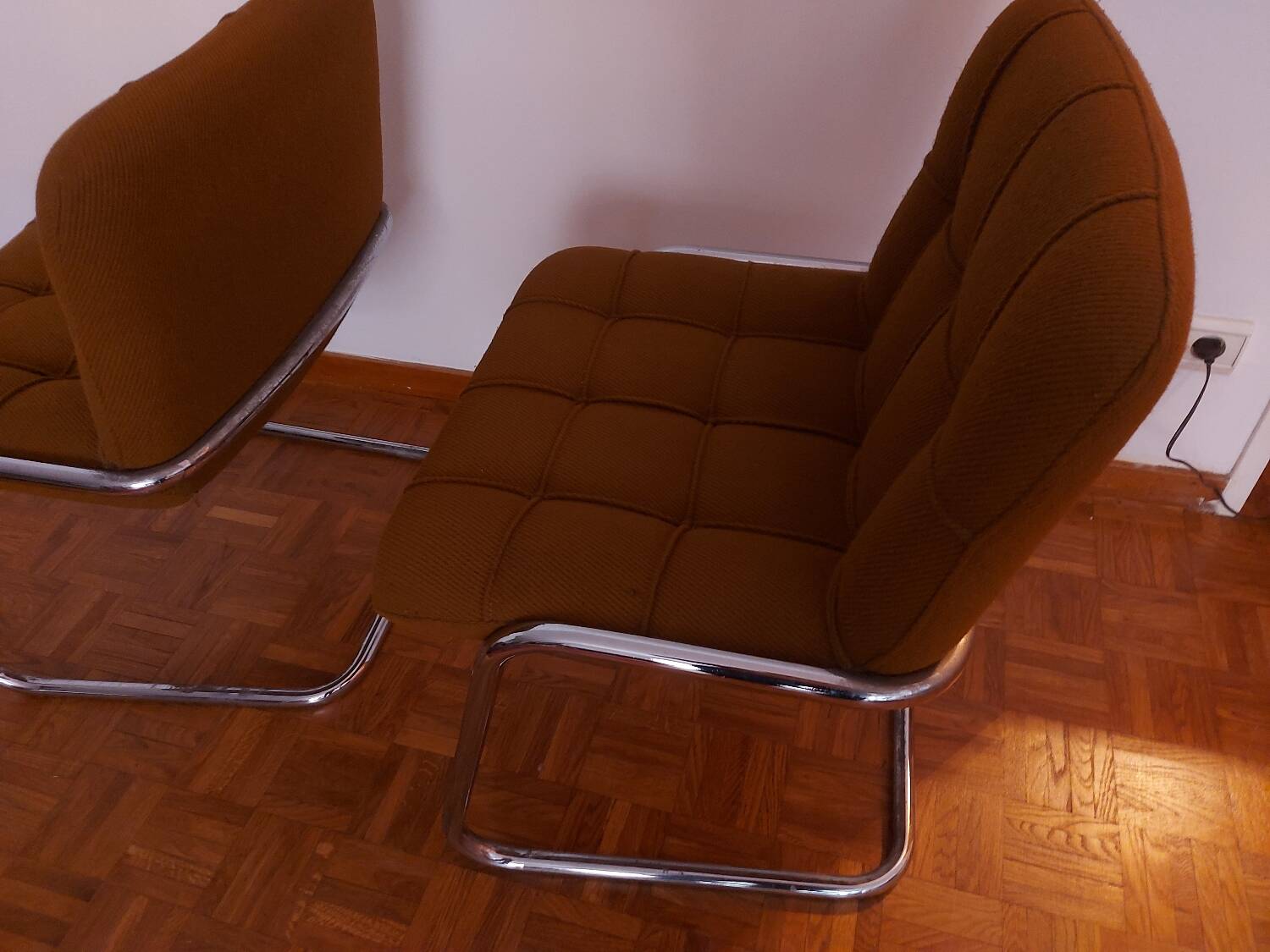2  fauteuils par Yves Christin pour Airborne