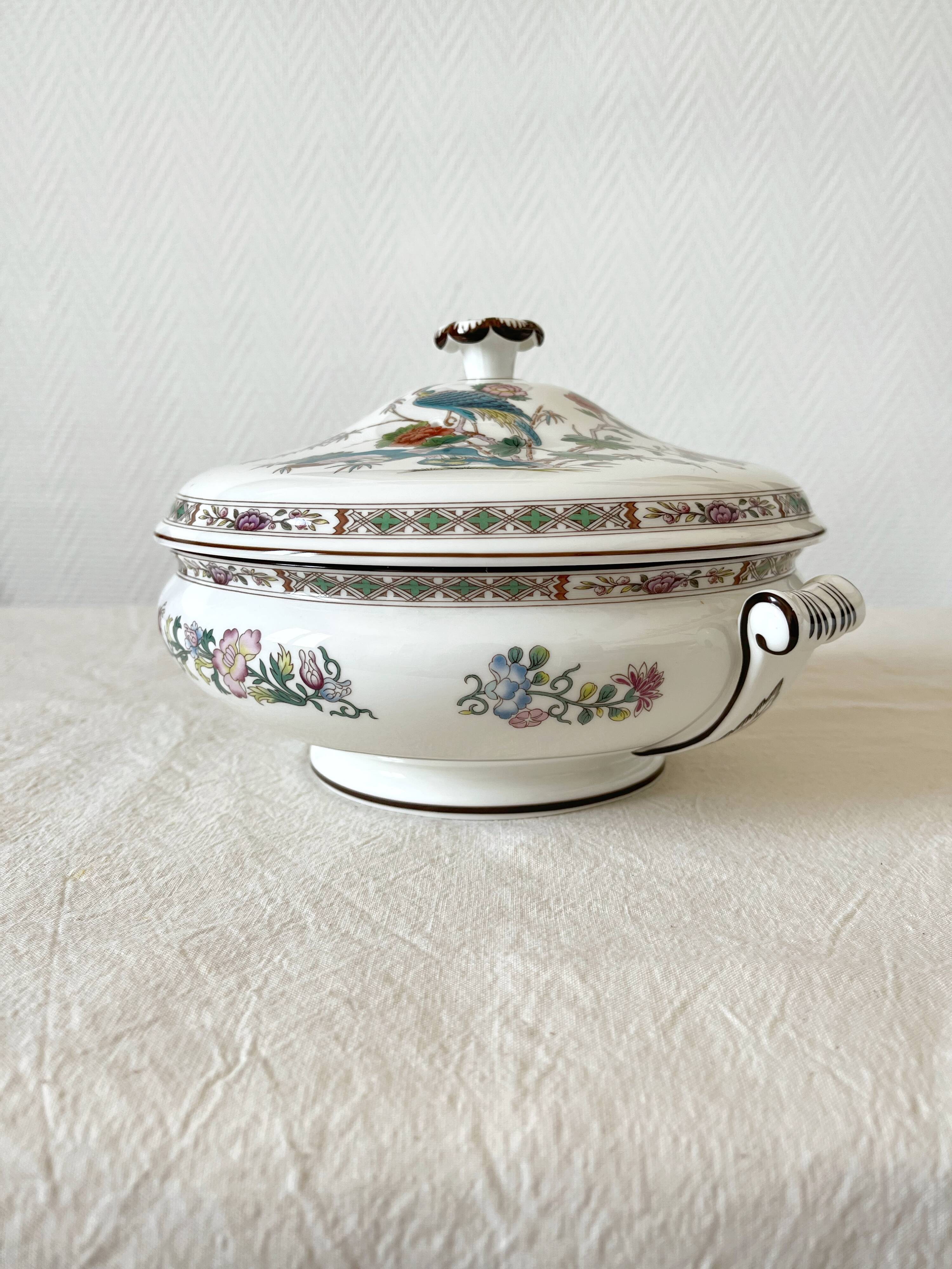 Kutani Crane Wedgwood English earthenware tureen