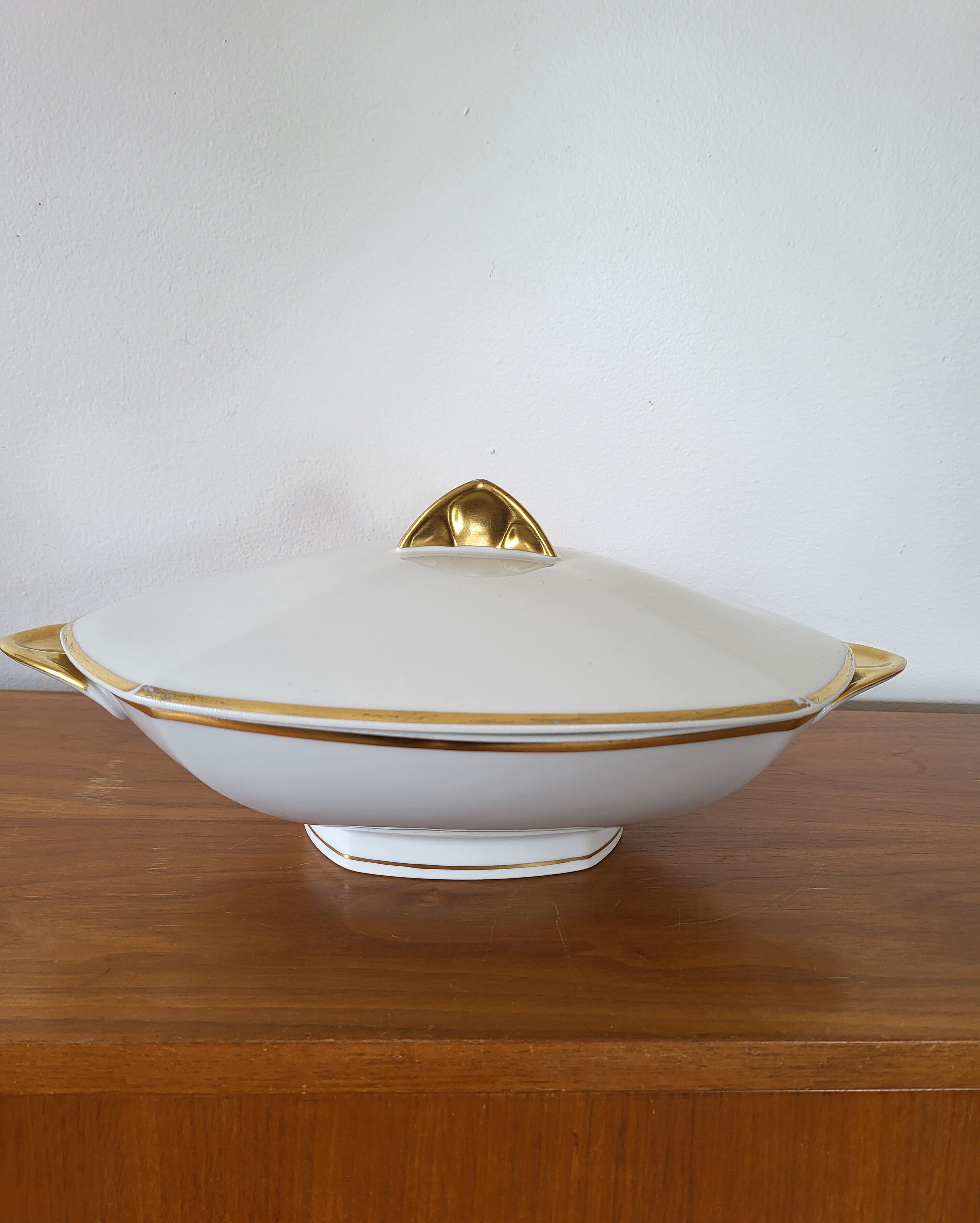Vegetable dish in Limoges porcelain by Jean Boyer
